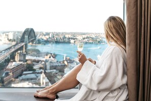 프리미어룸, 킹사이즈침대 1개 (Harbour Bridge) | 고급 침구, 객실 내 금고, 책상, 암막 커튼