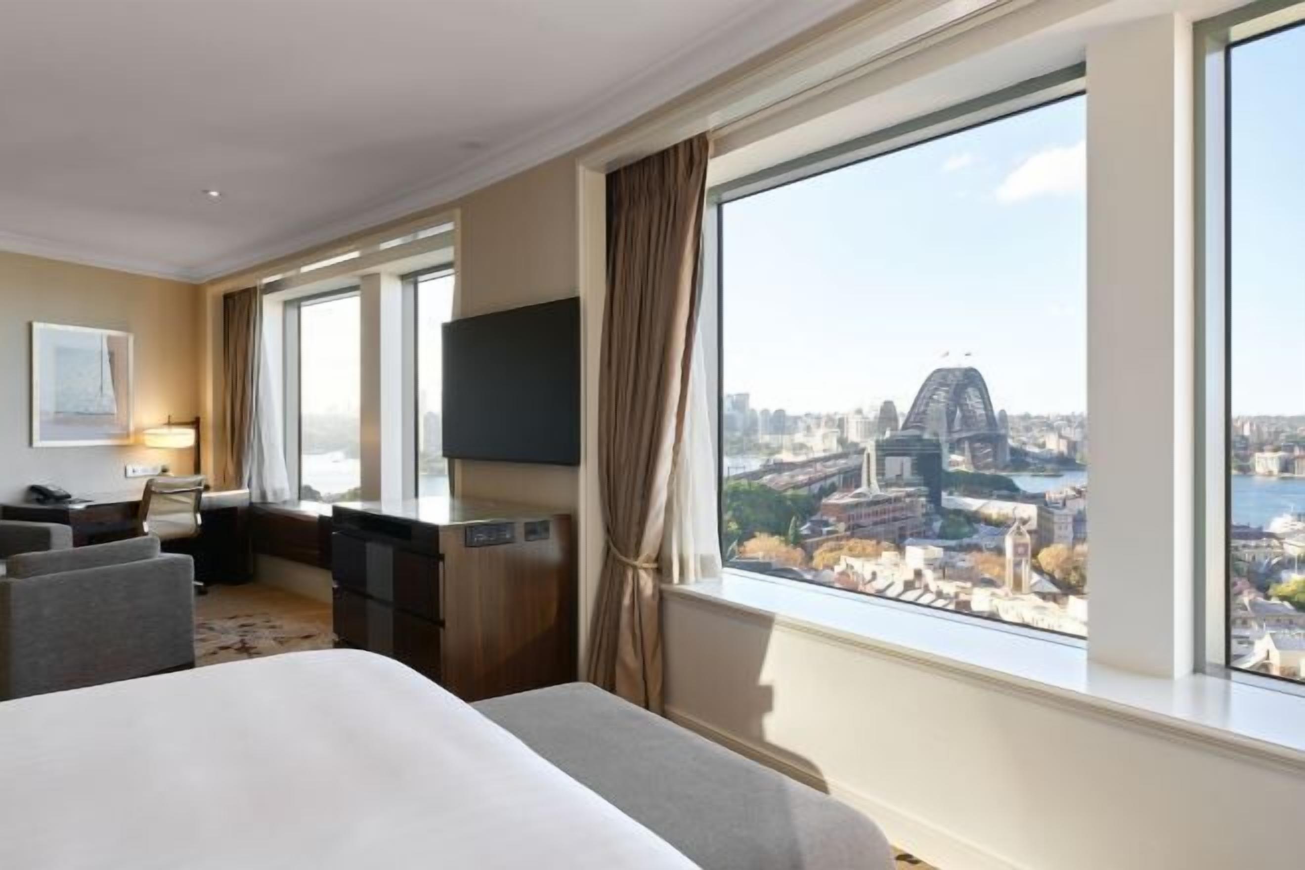 Premium bedding, in-room safe, desk, blackout drapes