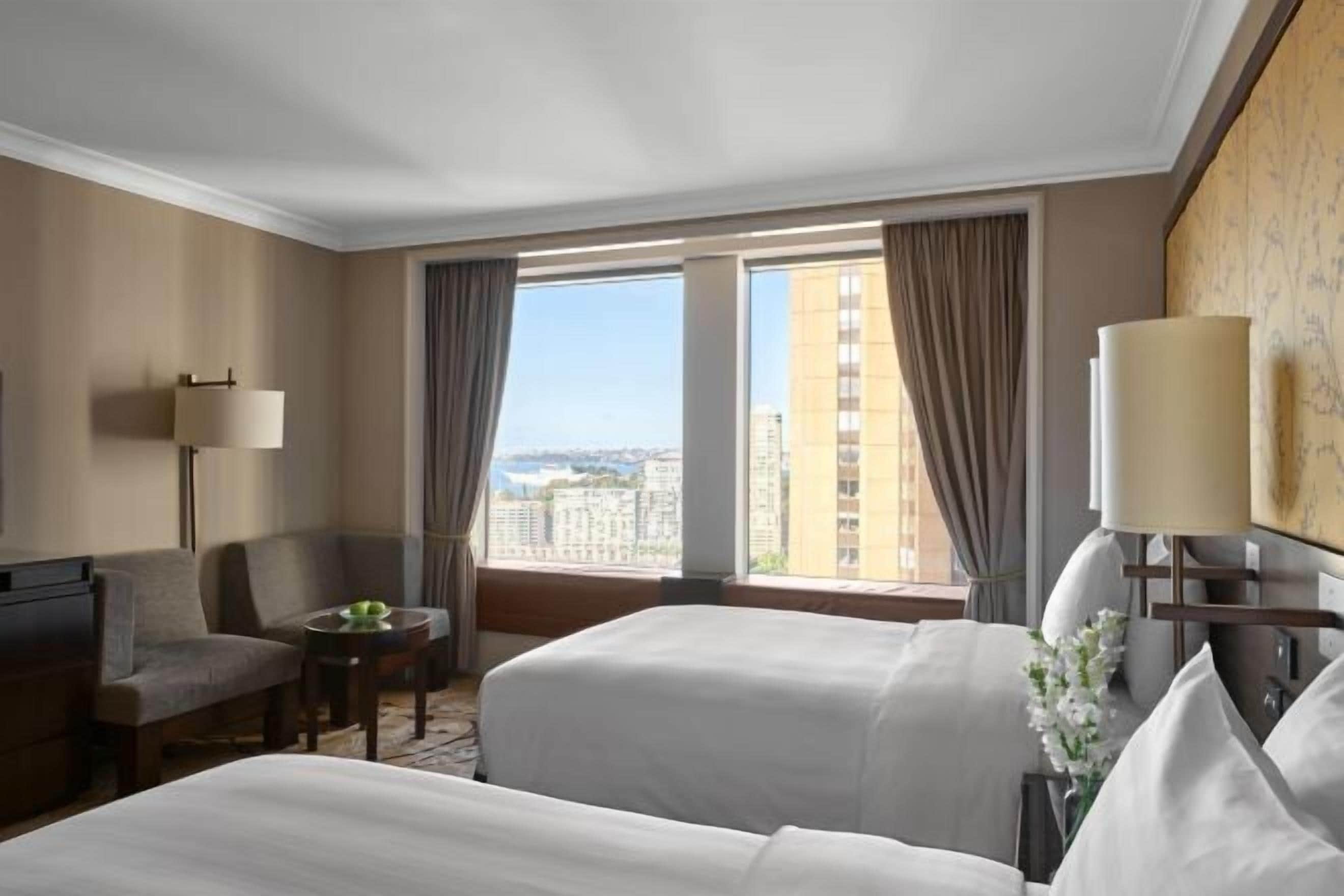 Premium bedding, in-room safe, desk, blackout drapes