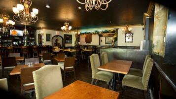 Breakfast, lunch and dinner served