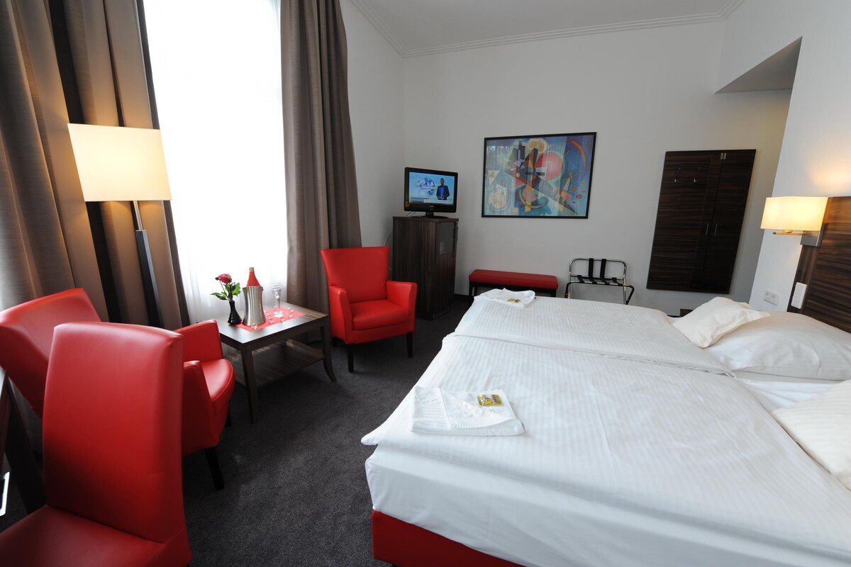 Deluxe Room, 1 King Bed