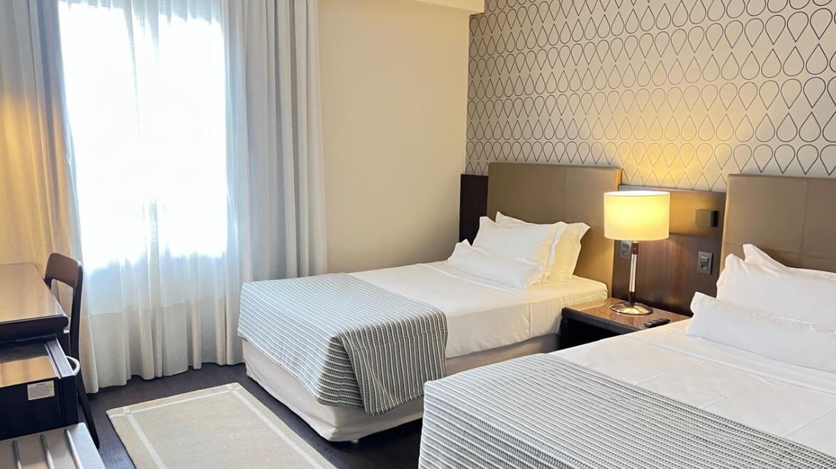 Traditional Room | Peralatan tempat tidur hipoalergenik, bar mini, peti besi dalam bilik 