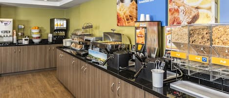 Free daily buffet breakfast