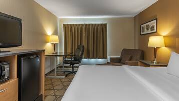 Standard Room, 1 Queen Bed with Sofa bed, Non Smoking