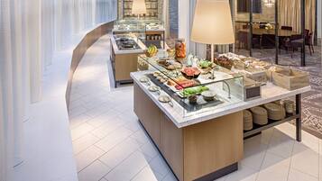 Tägliches Frühstücksbuffet gegen Gebühr
