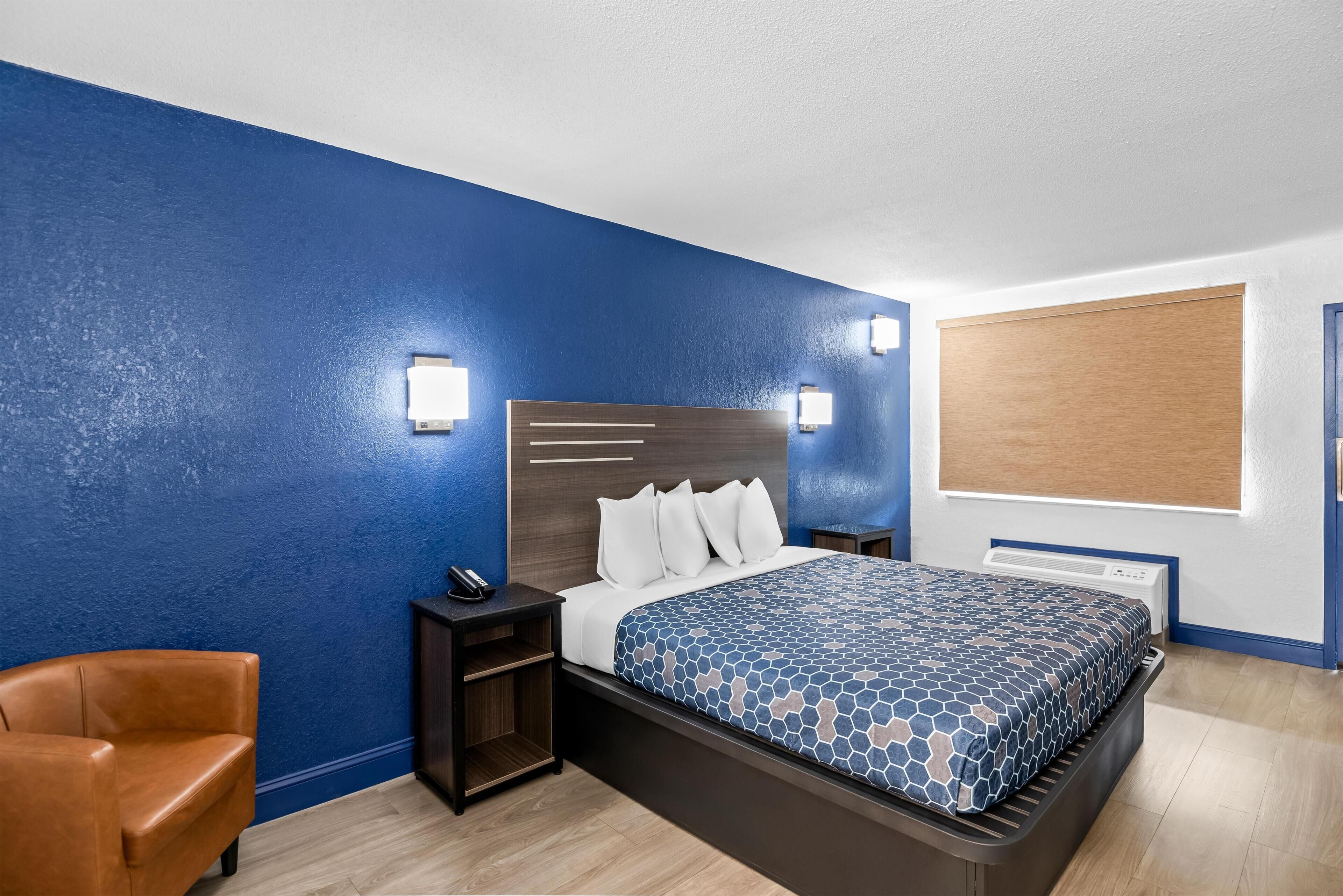 WiFi (free), bed sheets