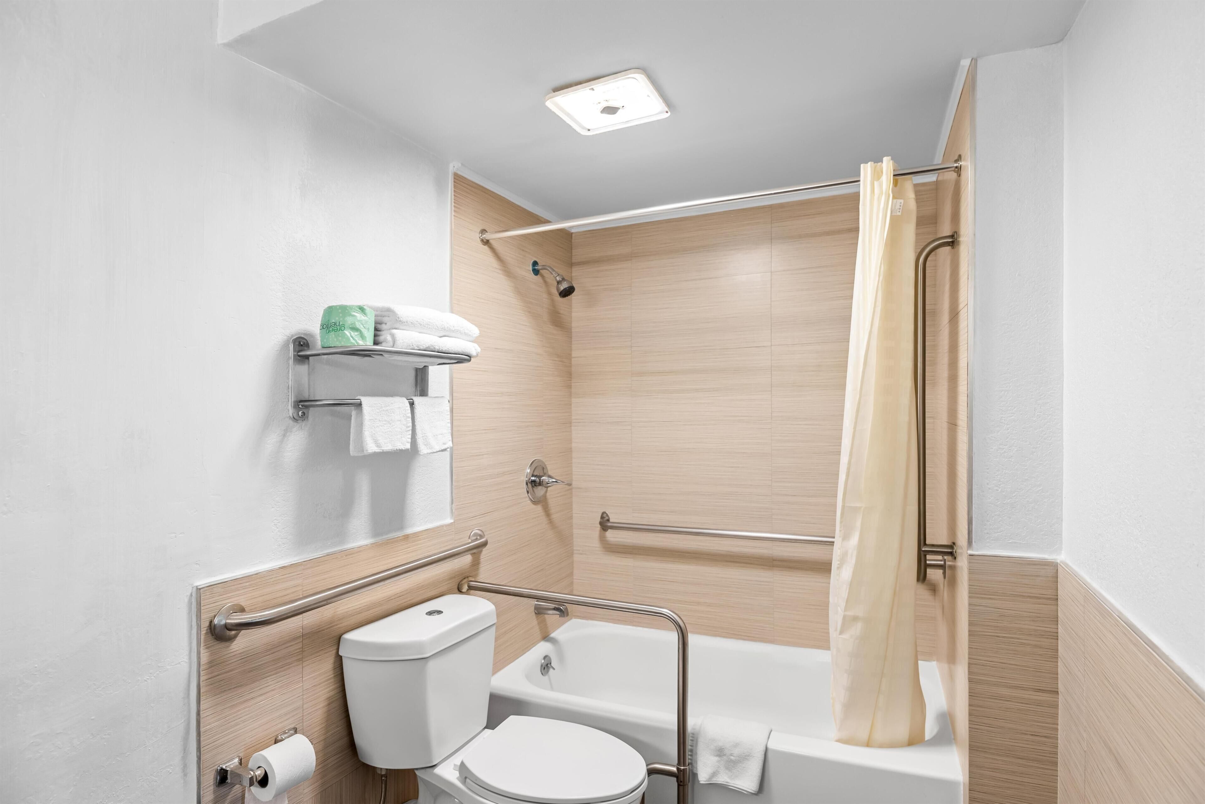 Quarto, 1 cama King, acessível, para não fumantes | Banheiro acessível
