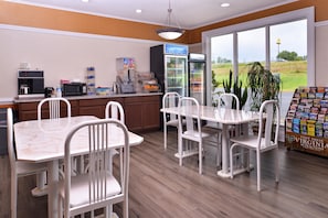 Free daily on-the-go breakfast - Americas Best Value Inn Richmond South (Richmond)