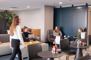 Restaurant - Holiday Inn Portland-By the Bay by IHG (Portland)
