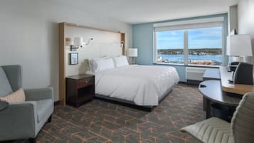 Allergitestet sengetøy, safe på rommet, skrivebord og blendingsgardiner