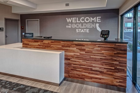 Lobby. Hampton Inn Cardiff Beach Encinitas, CA Near Del Mar