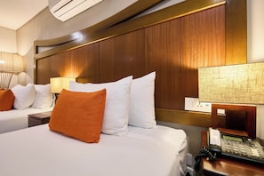 Standard Room, 1 Double Bed, Garden View (Standard Double Room) | Minibar, in-room safe, desk, laptop workspace