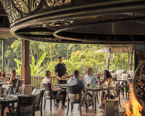 Breakfast, lunch, dinner served; Thai cuisine, garden views 
