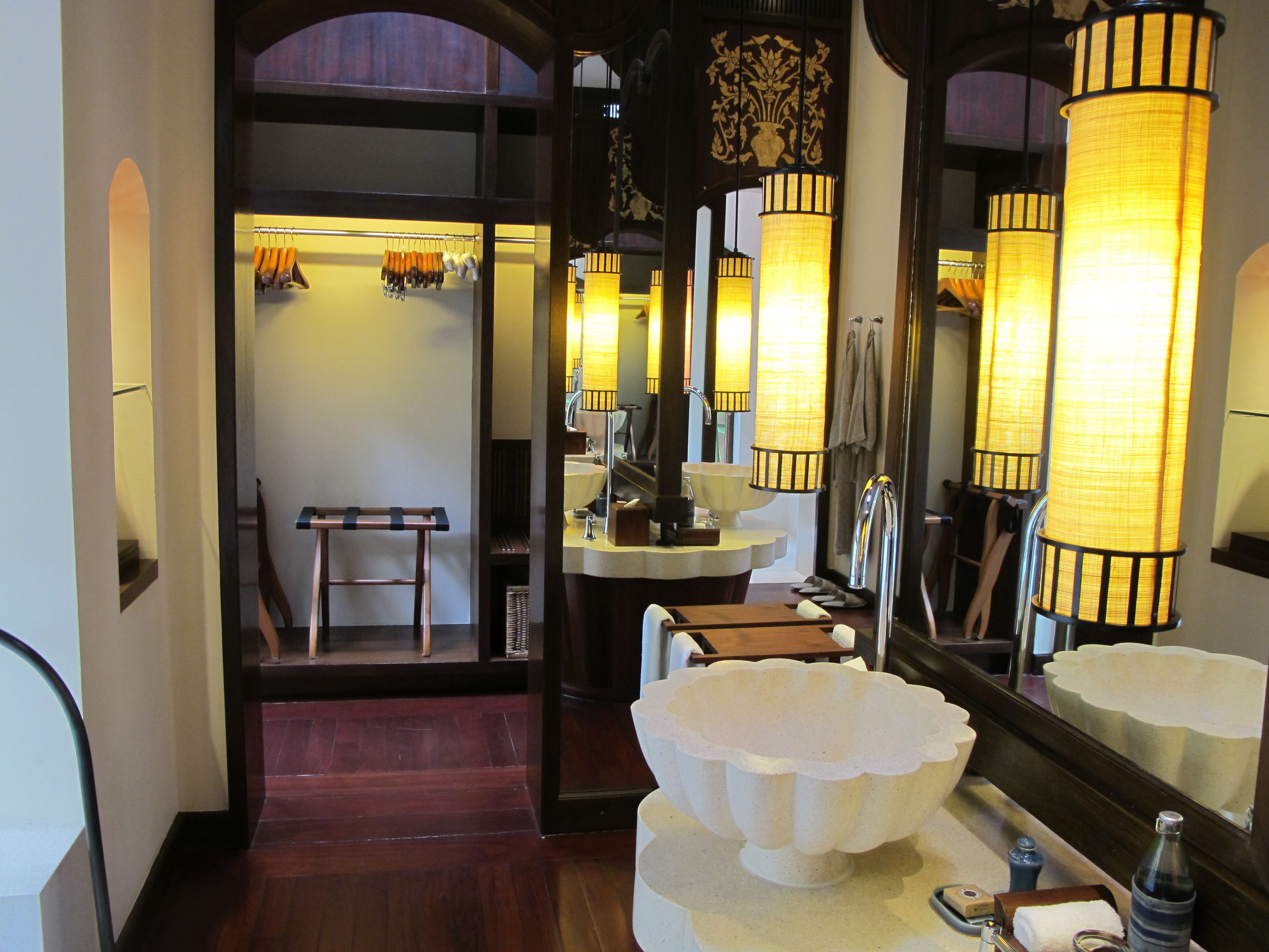 villa, 1 king bed, pool access | bathroom sink