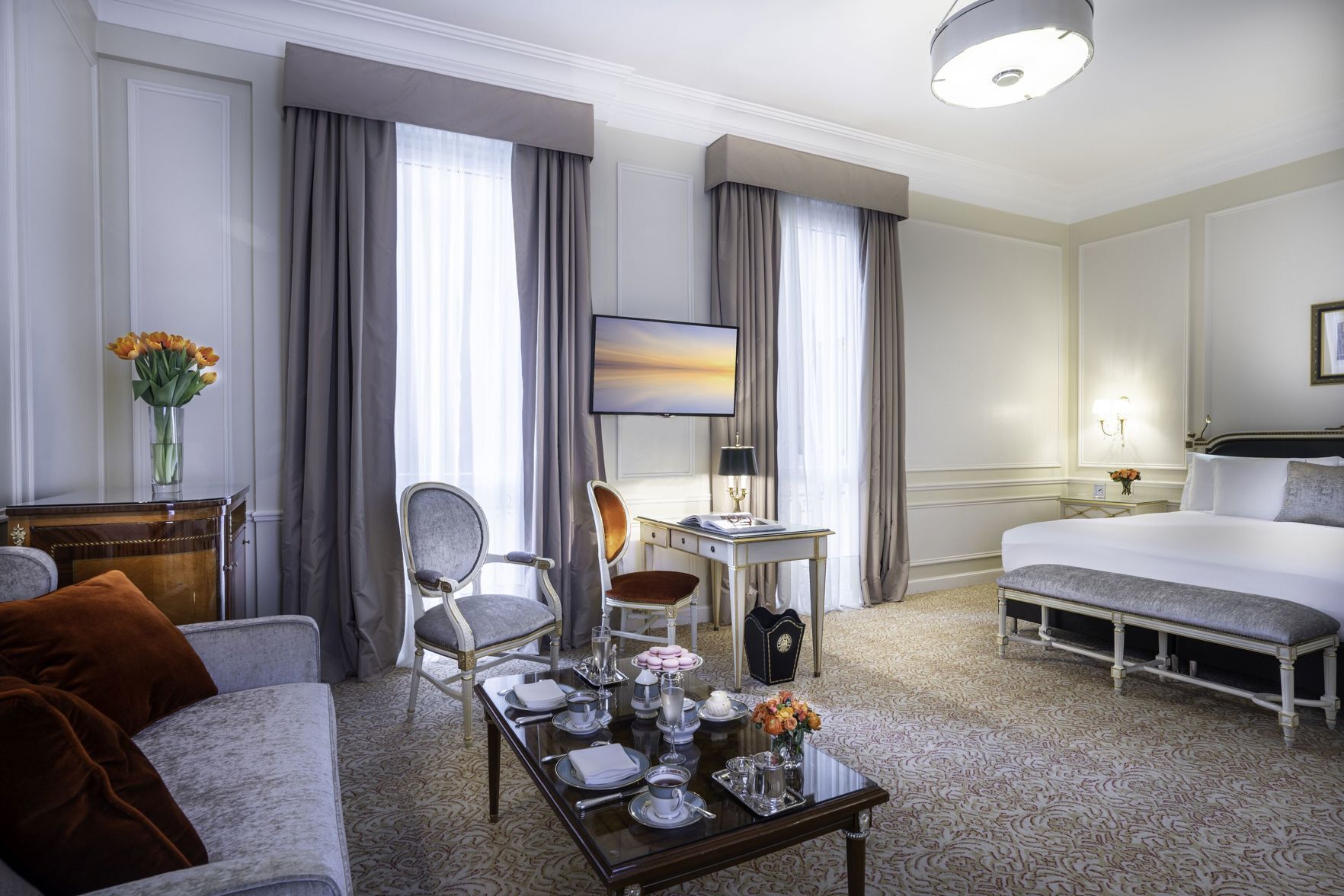 Egyptian cotton sheets, premium bedding, down duvets, pillow-top beds