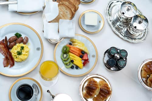 Daily buffet breakfast for a fee