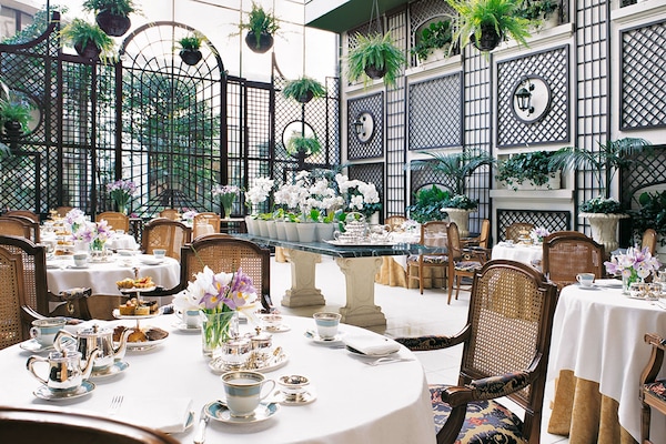 Desayuno buffet diario (USD 55 por persona)