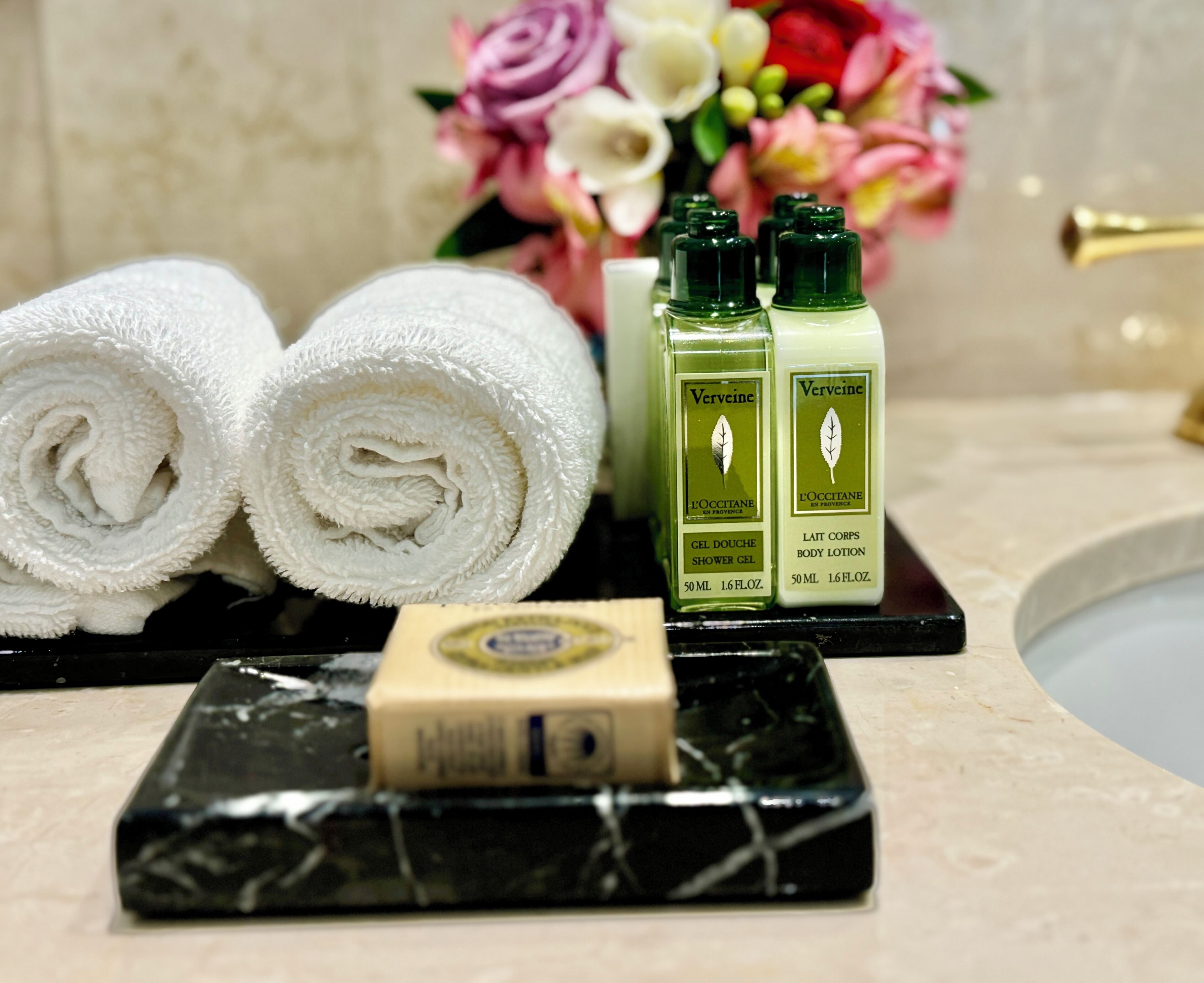 separate bathtub and shower, jetted bath, rainfall showerhead