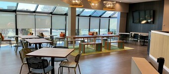 Spark by Hilton Montreal Brossard