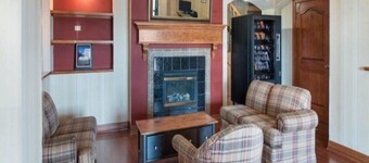 Econo Lodge Inn & Suites Six Flags