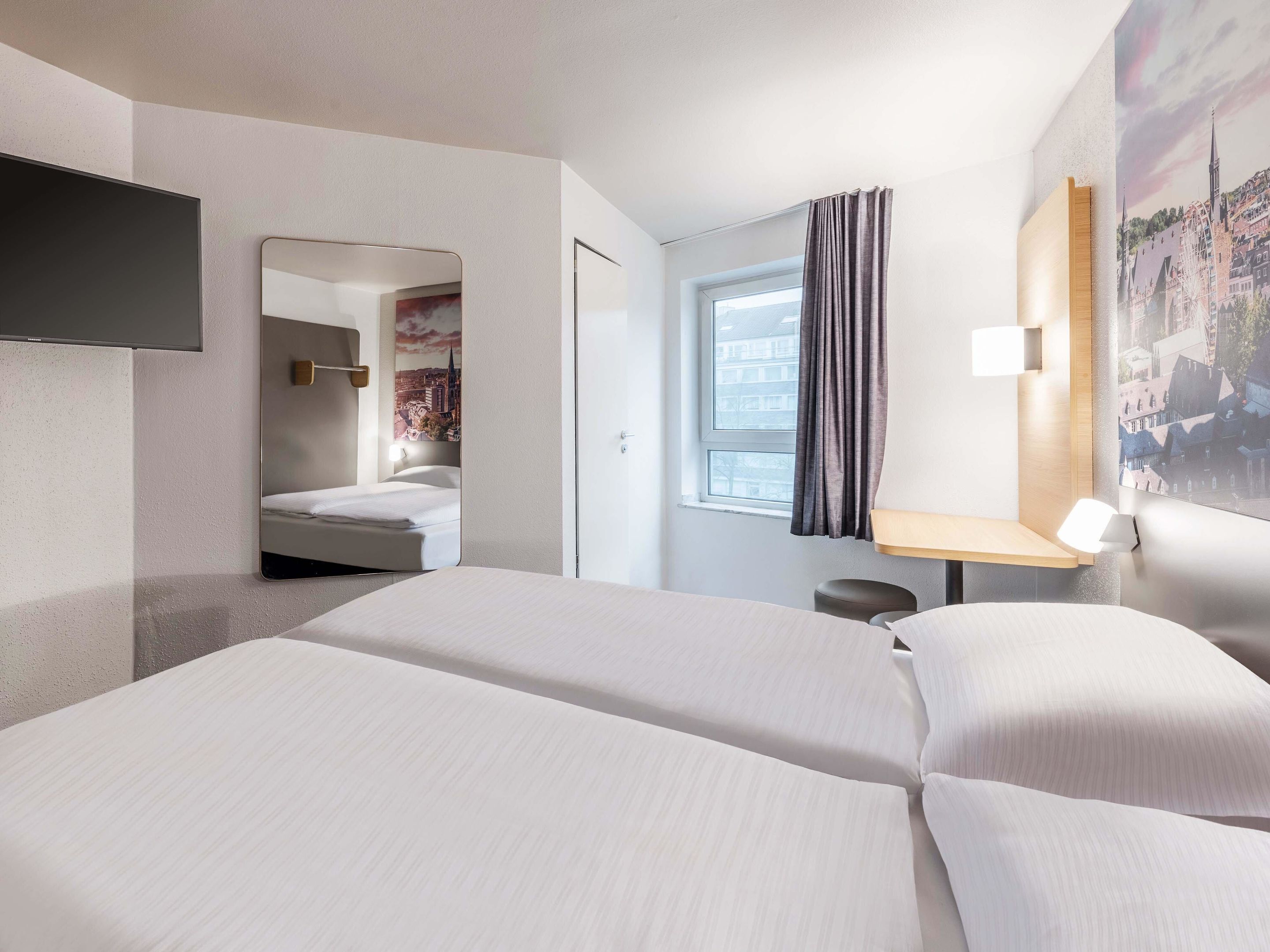 Doppelzimmer | Schreibtisch, Verdunkelungsvorhänge, schallisolierte Zimmer