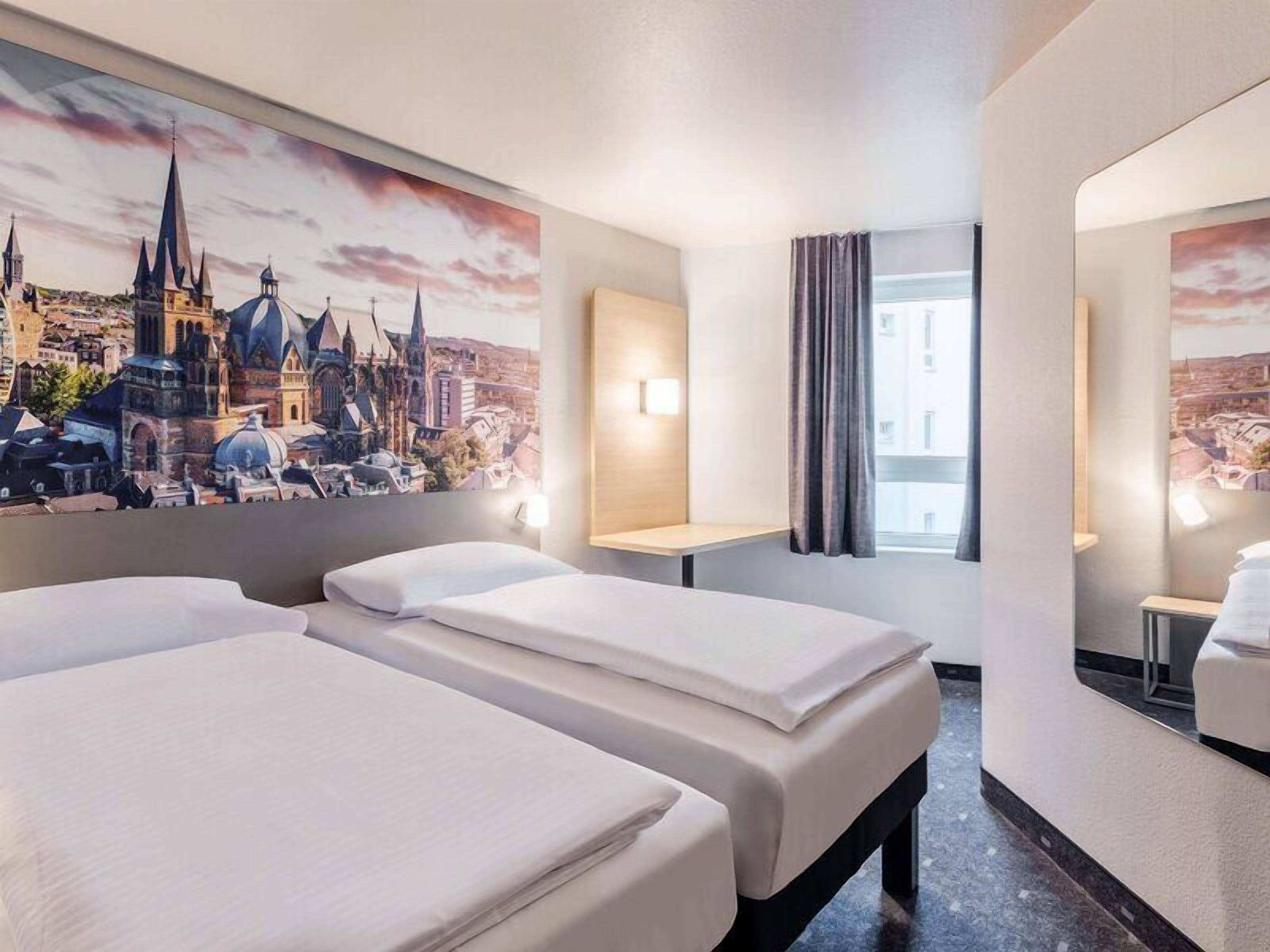 Twin Room | Desk, blackout curtains, soundproofing, free WiFi