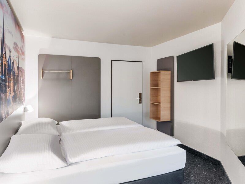 Bureau, rideaux occultants, chambres insonorisées, Wi-Fi gratuit