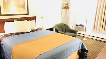 Double Room, 1 Queen Bed, Non Smoking | Room amenity