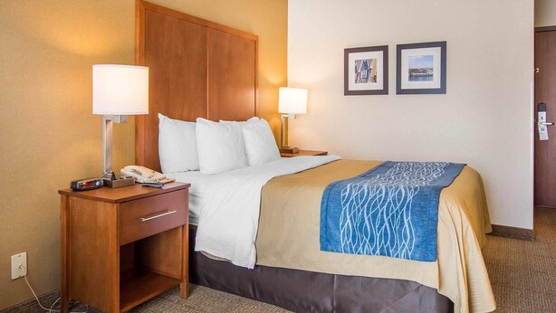 Down comforters, pillowtop beds, desk, blackout drapes