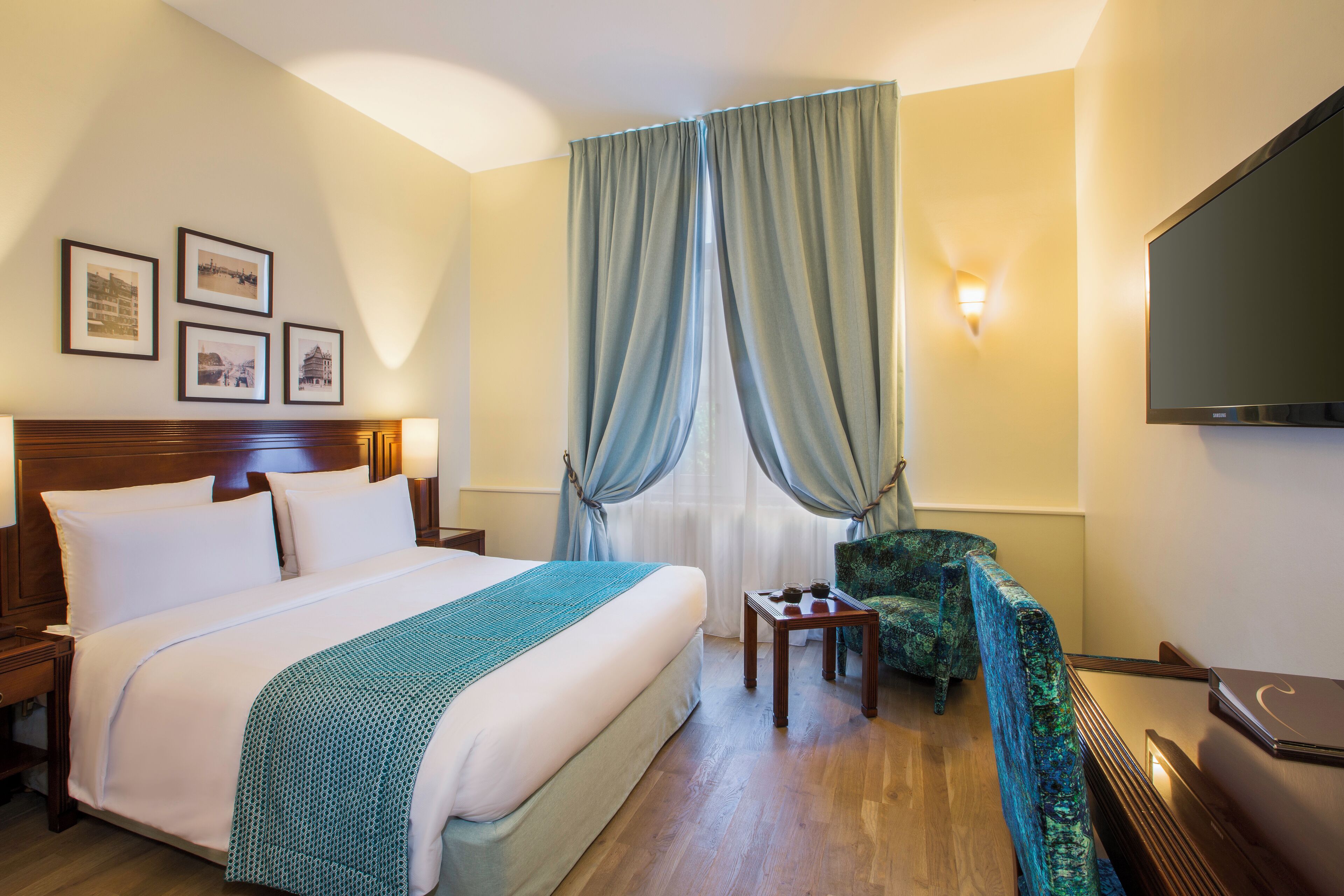 Classic Double Room, 1 Bedroom | Premium bedding, minibar, in-room safe, individually decorated