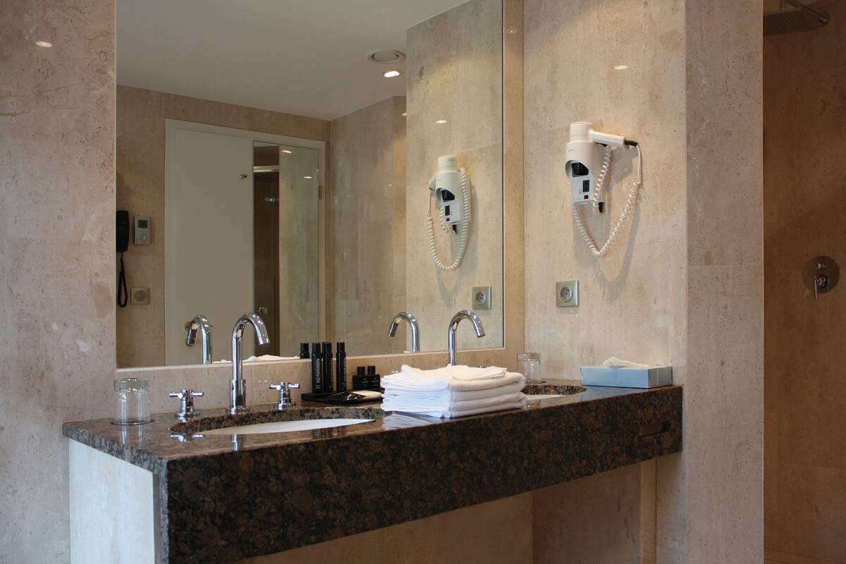 free toiletries, hair dryer, towels