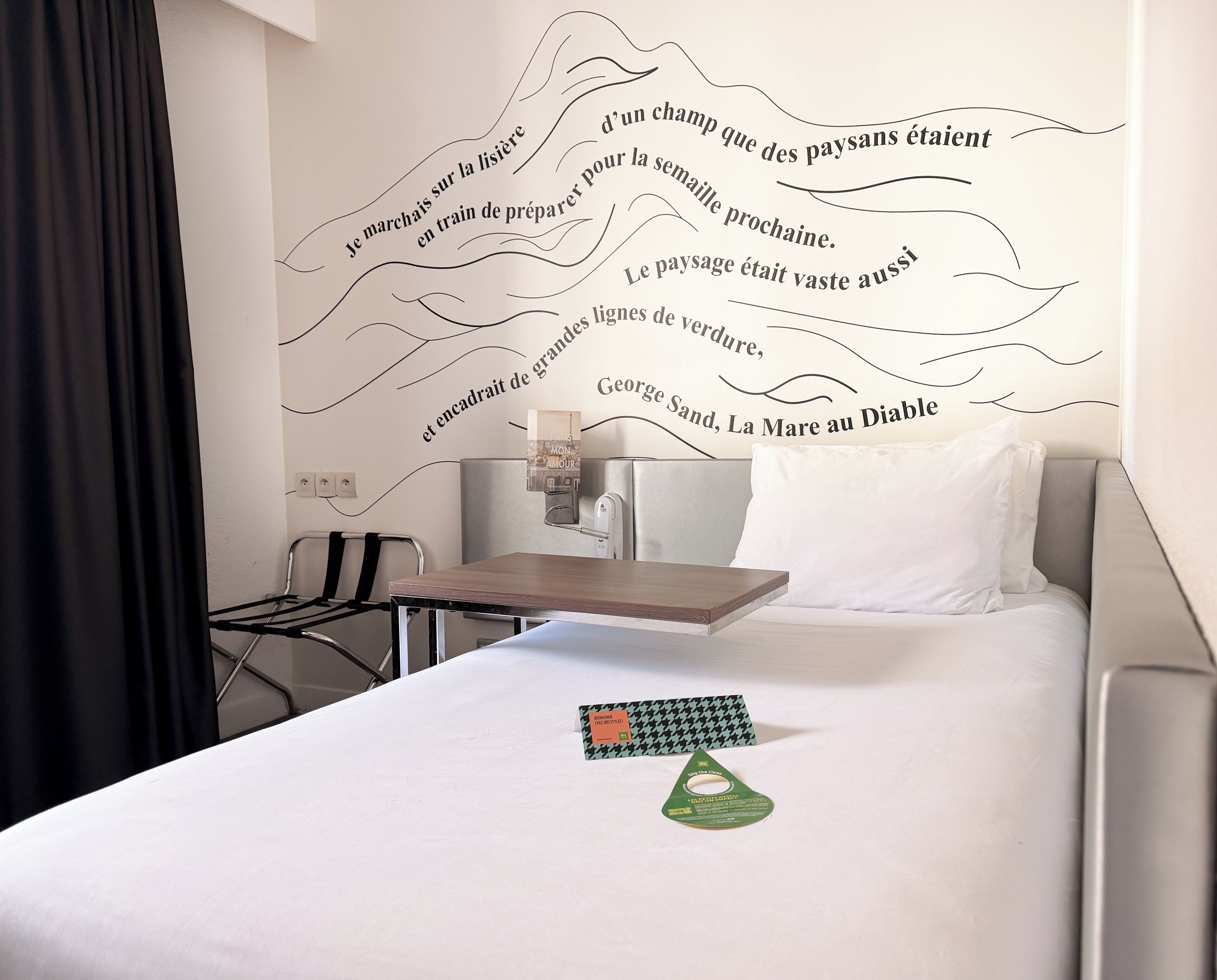 Standard Room, 1 Twin Bed | In-room safe, desk, blackout drapes, soundproofing