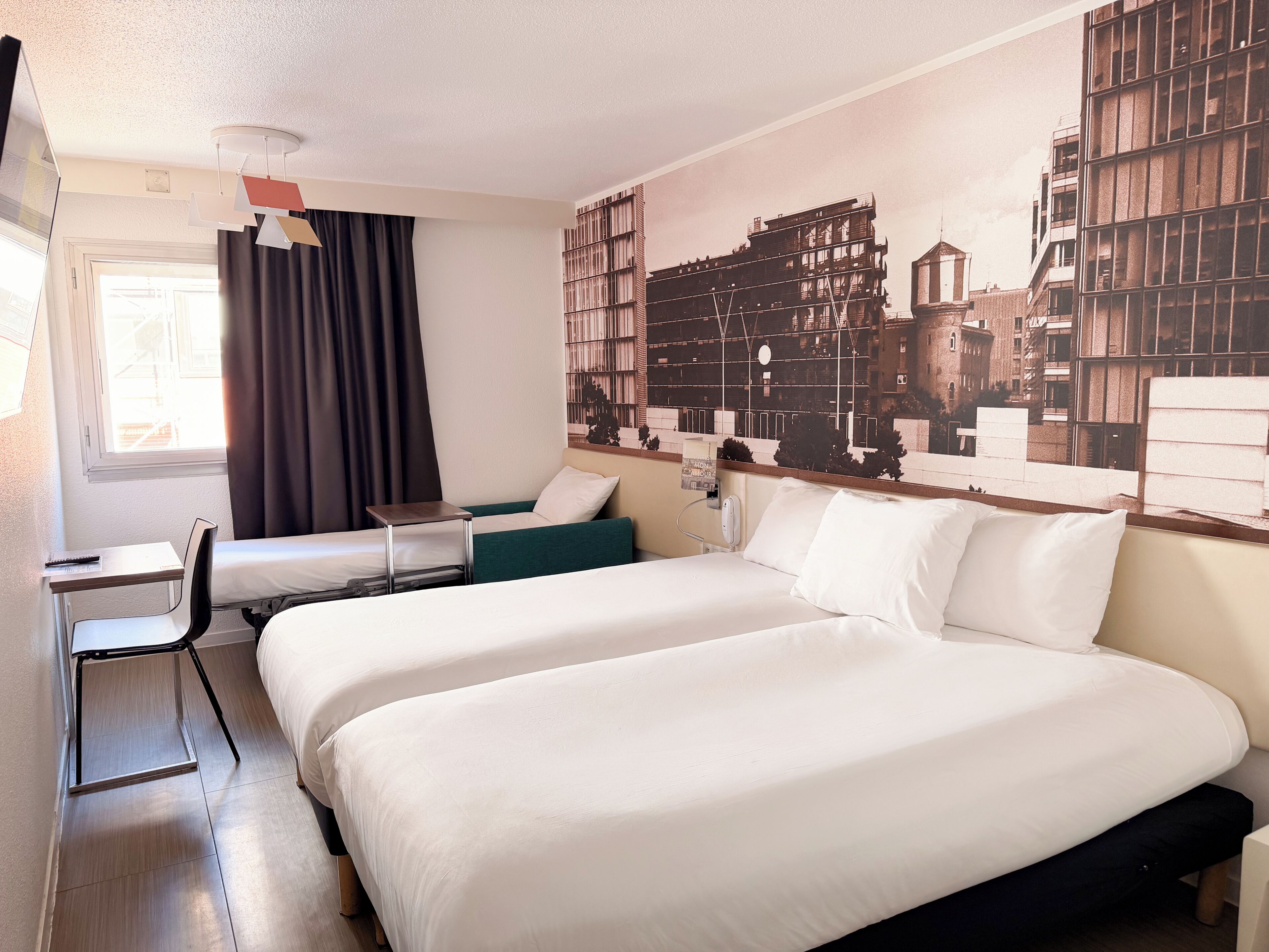 In-room safe, desk, blackout drapes, soundproofing