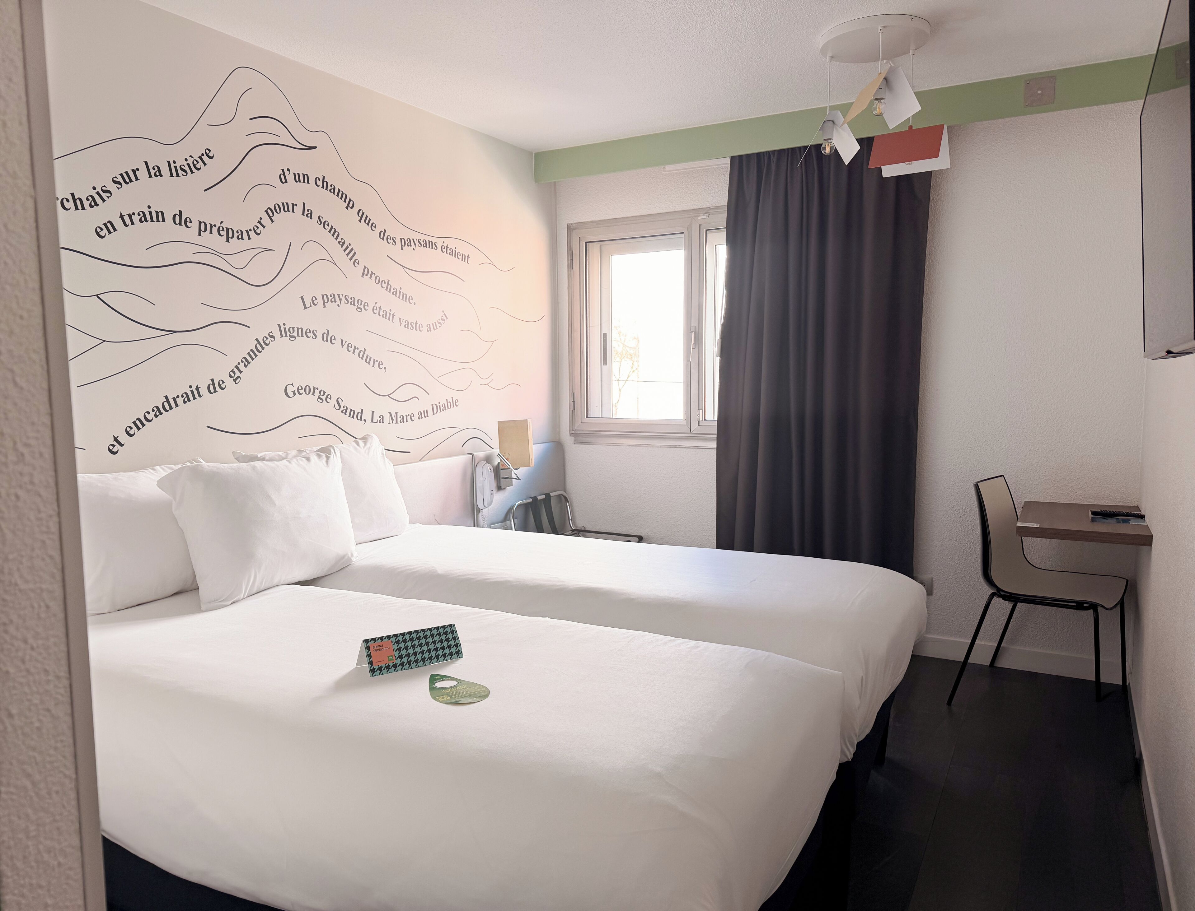 Standard Room, 2 Twin Beds | In-room safe, desk, blackout drapes, soundproofing