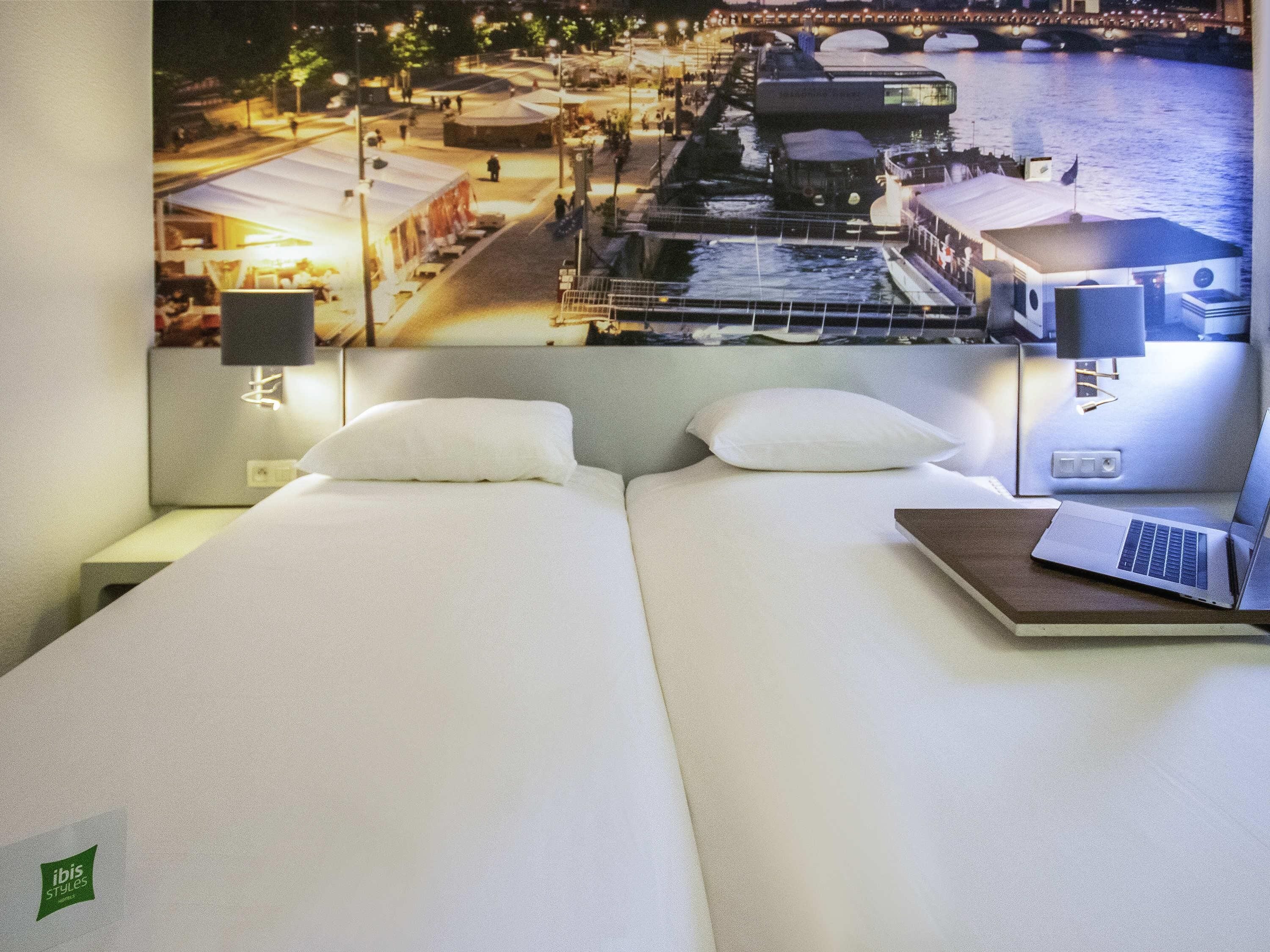 Standard Room, 2 Twin Beds | In-room safe, desk, blackout drapes, soundproofing