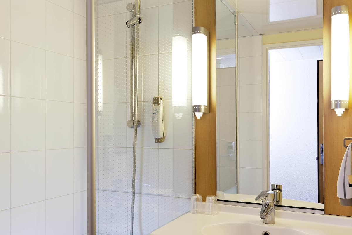 Coffres-forts dans les chambres, bureau, chambres insonorisées