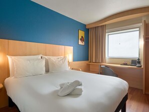 Quarto conforto, 1 cama de casal | 1 quarto, cofres nos quartos, escrivaninha, quartos à prova de som