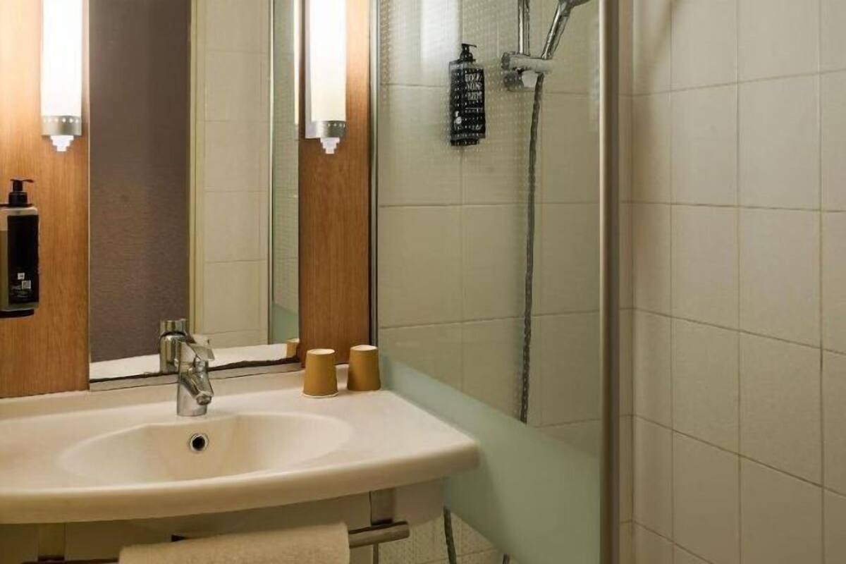 Salle de bain | Douche, articles de toilette écologiques, sèche-cheveux