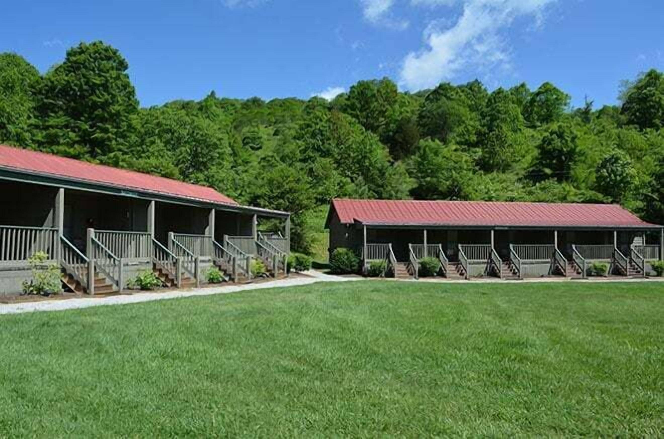 richmond thompson multi-unit with one king bed | balcony view