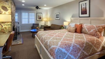 Chambre, 1 très grand lit et 1 canapé-lit, balcon | Literie de qualité, fer et planche à repasser, accès au Wi-Fi (inclus)