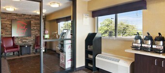 Red Roof Inn Fairmont