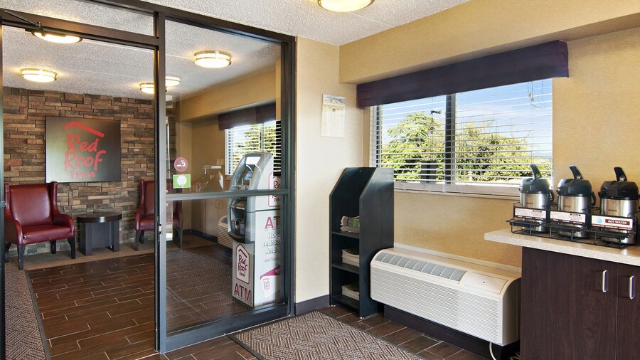 Red Roof Inn Fairmont