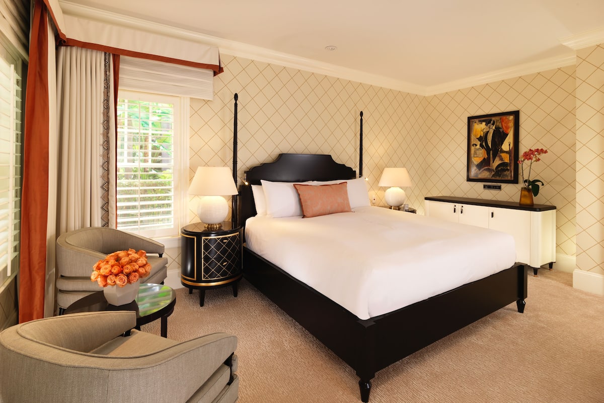 1 bedroom, premium bedding, minibar, in-room safe