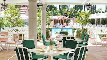2 restaurants; breakfast, lunch, dinner, and brunch served