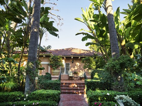 The Beverly Hills Hotel - view 3