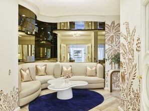 Couples treatment rooms, body treatments, aromatherapy