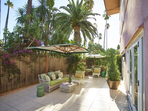 Paul R. Williams Suite | Terrace/patio