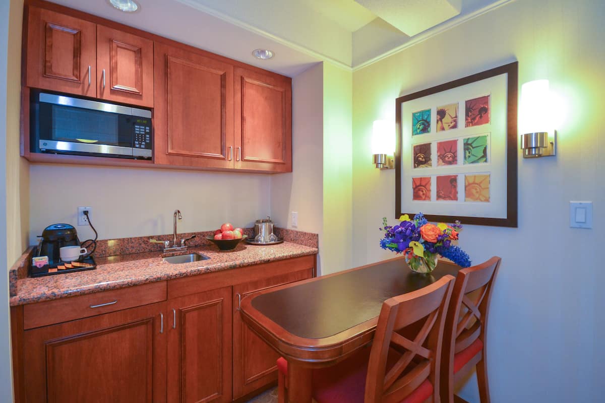 fridge, microwave, coffee/tea maker