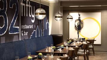 Café da manhã e jantar