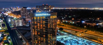DoubleTree by Hilton Dallas - Campbell Centre